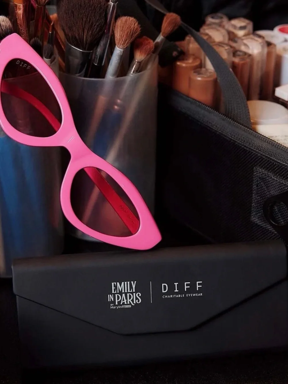 Diff Eyewear - Emily in Paris Parisian Pink Macaron Sunglasses (nwt)